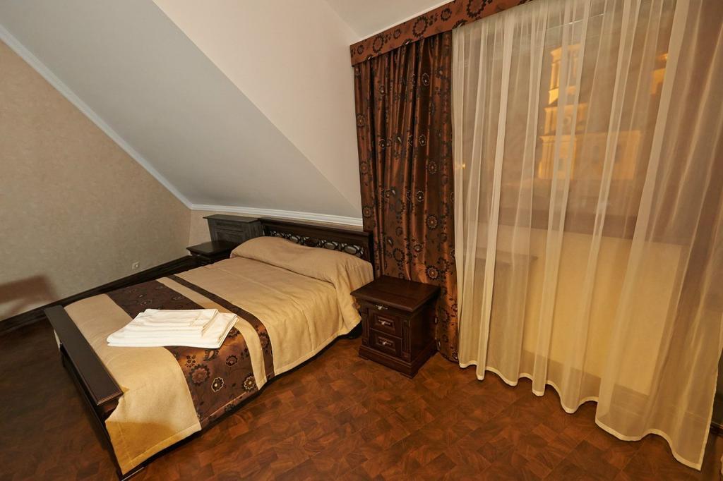 Charivna Taistra Bed & Breakfast Brovary Luaran gambar