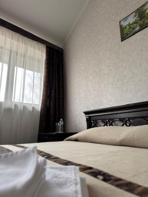 Charivna Taistra Bed & Breakfast Brovary Luaran gambar